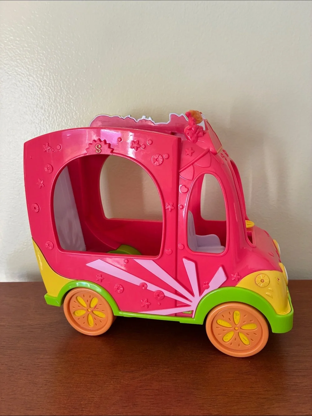 Shopkins Shoppies Groovy Smoothie Juice Truck